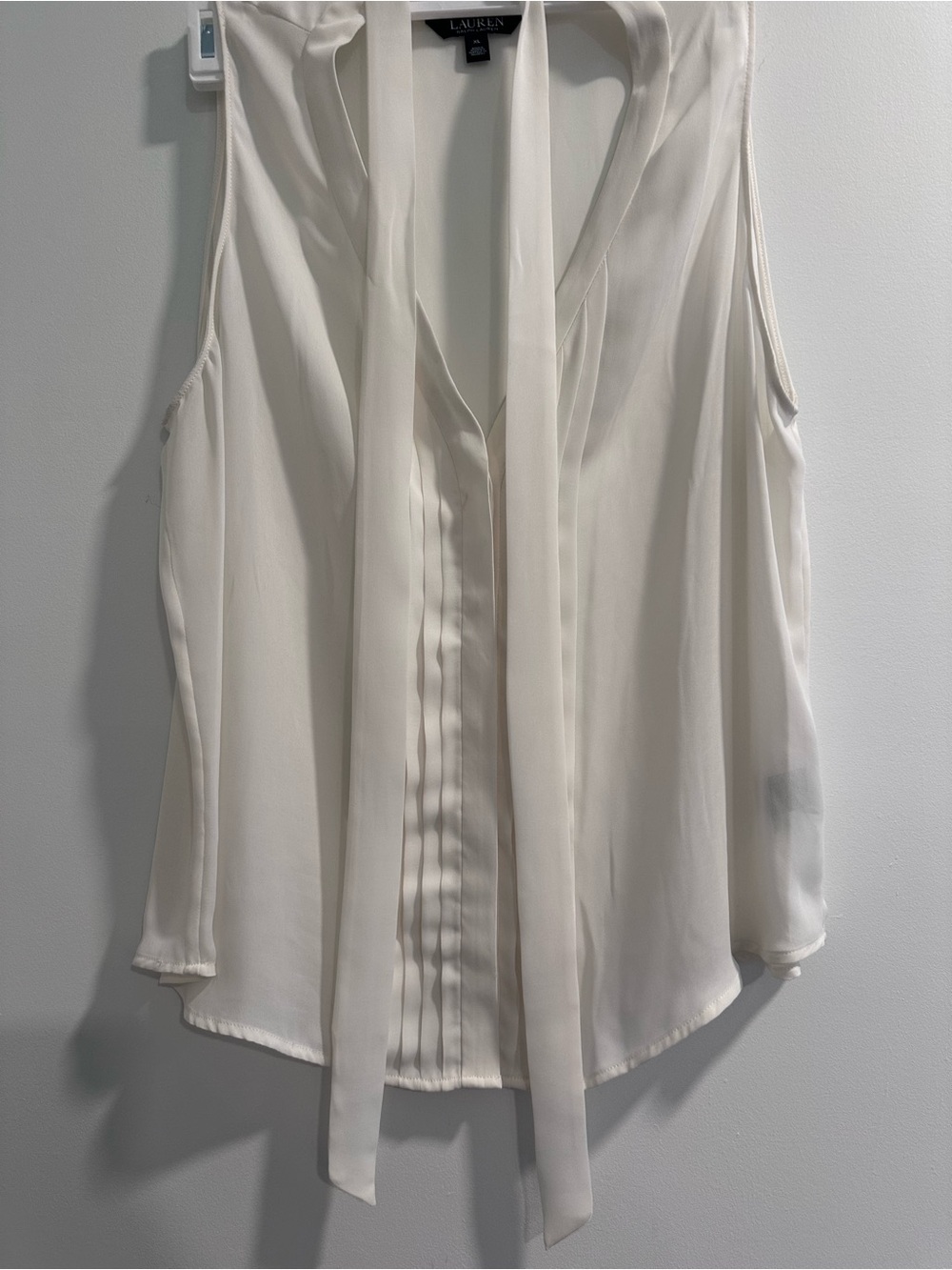 Lauren Ralph Lauren Ivory Sleeveless Tie-Neck Blouse
